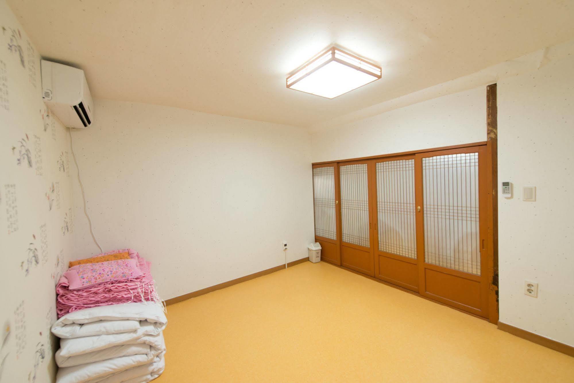 Empathy Hanok Guesthouse Тэгу Экстерьер фото